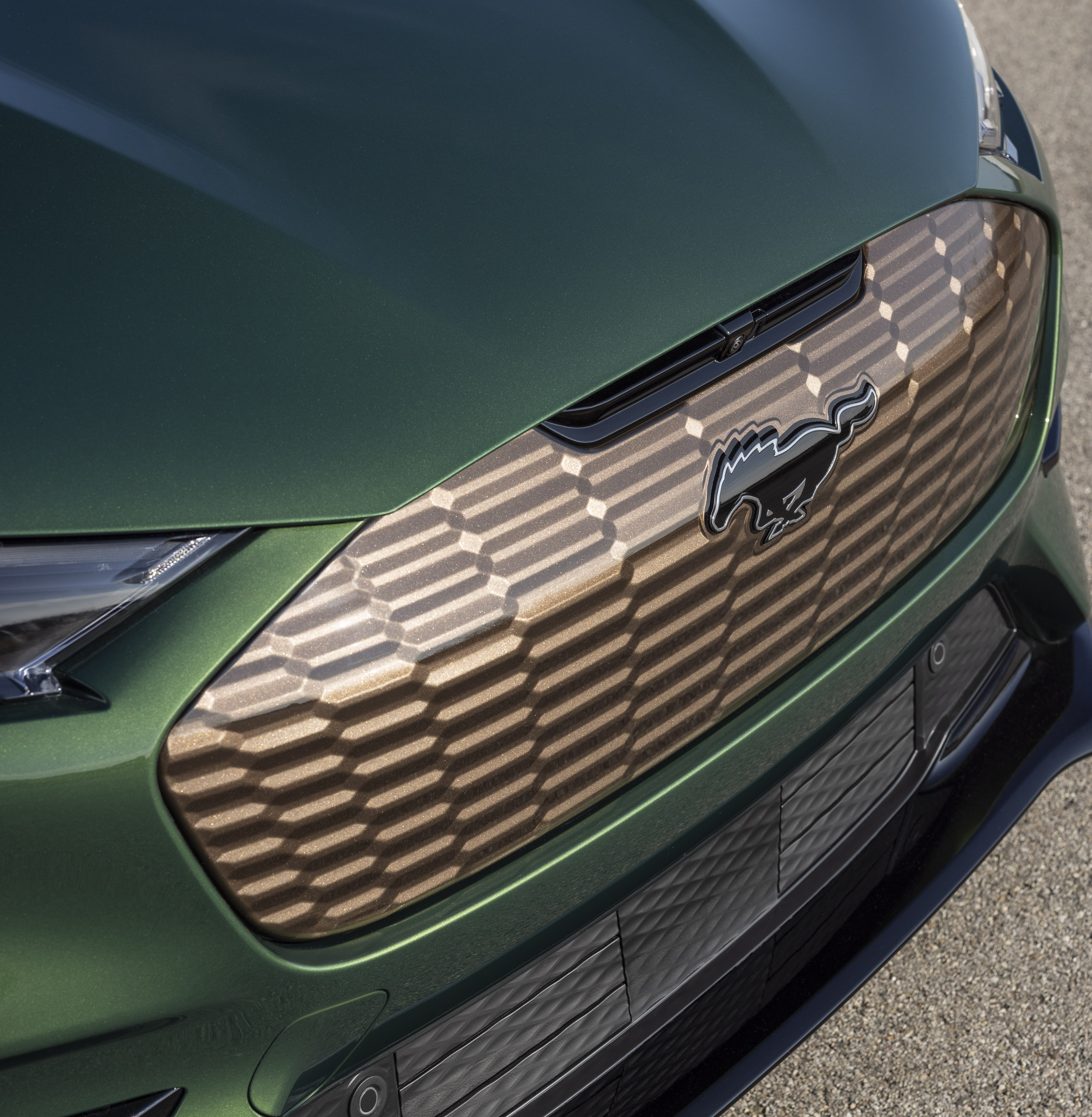 Preproduction model shown with optional equipment. Available Spring 2024.